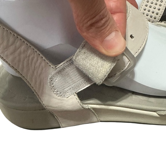 Dansko Cindy Sandals Women's EU 41‎ US 10.5 Taupe Leather Studded Comfort Shoes - Picture 5 of 12